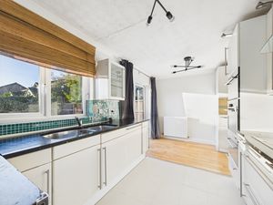 Photo 11- click for photo gallery